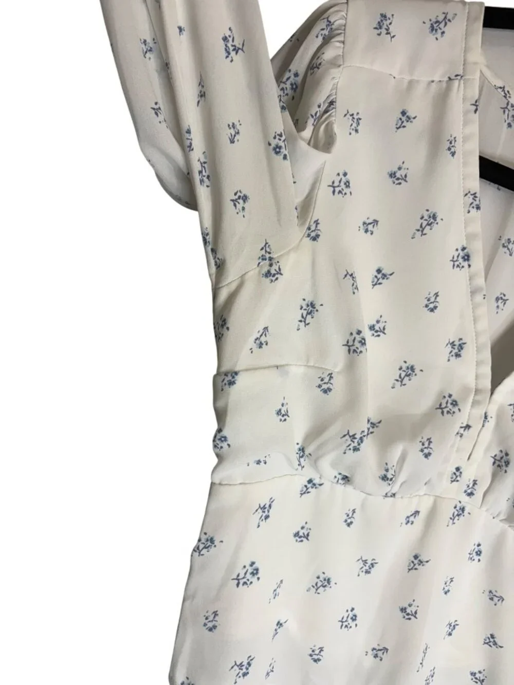 Abercrombie & Fitch Floral White Blue Floral Blouse-sz Medium